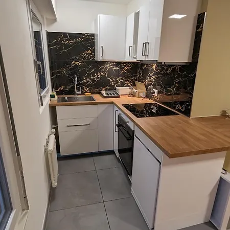 Meuble Pour 2 - Proche De *