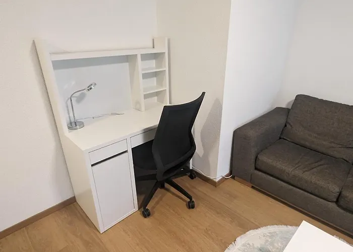 Meuble Pour 2 - Proche De Apartament *